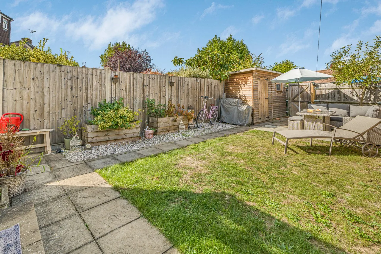 Gaston Bridge Road, Shepperton, TW17, photo 4