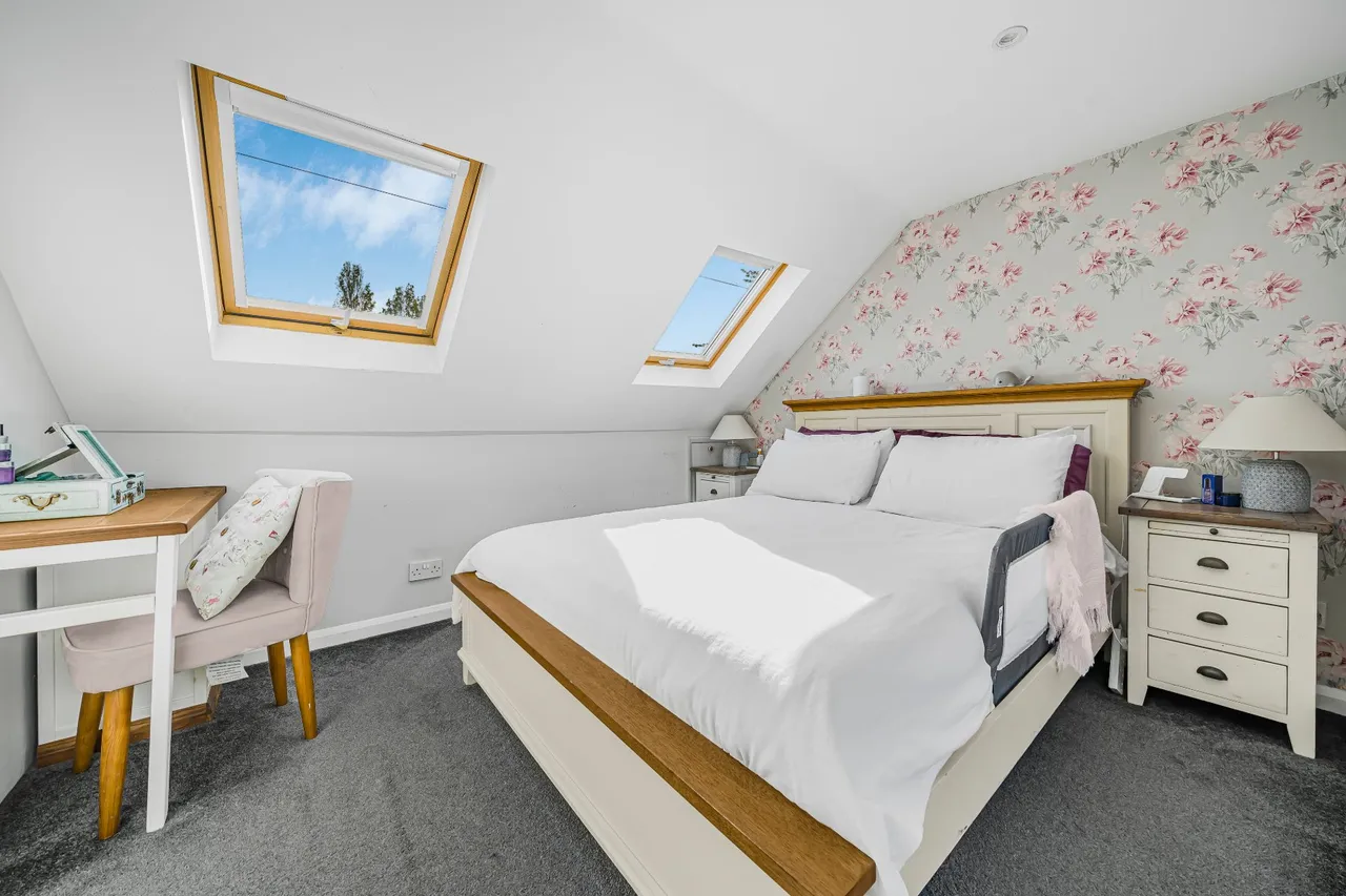 Gaston Bridge Road, Shepperton, TW17, photo 7