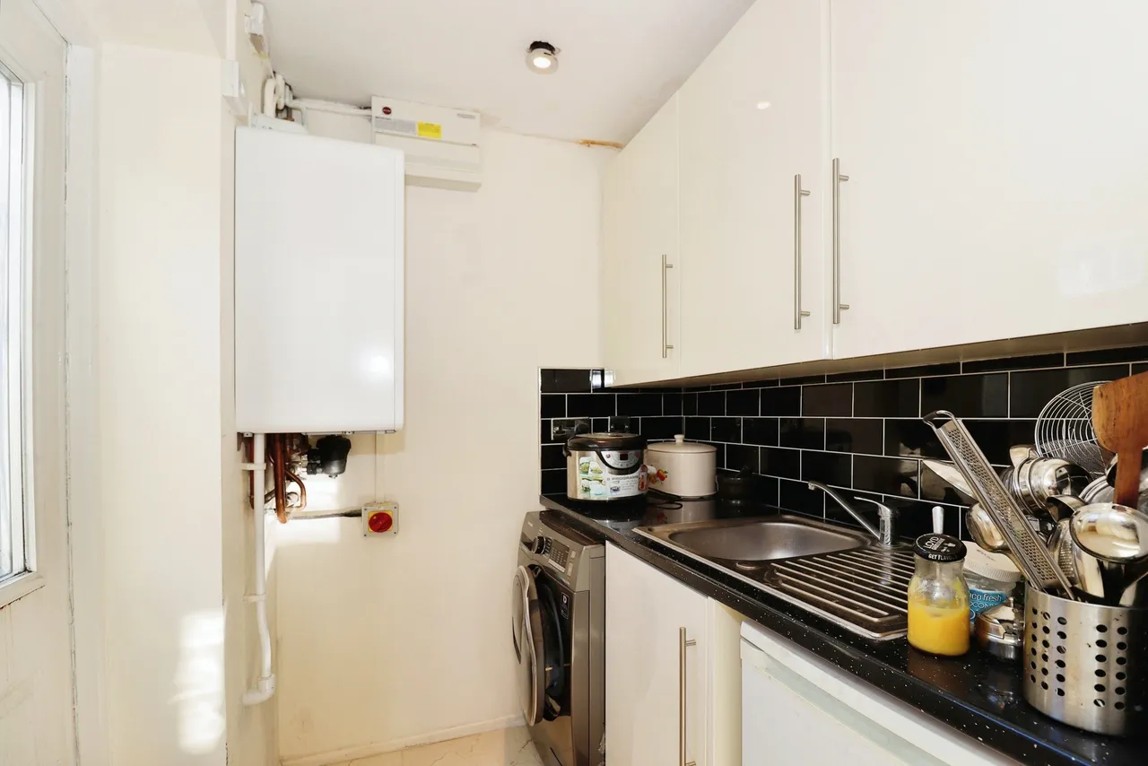 Lapwing Close, Bradley Stoke, Bristol, Gloucestershire, BS32, photo 5
