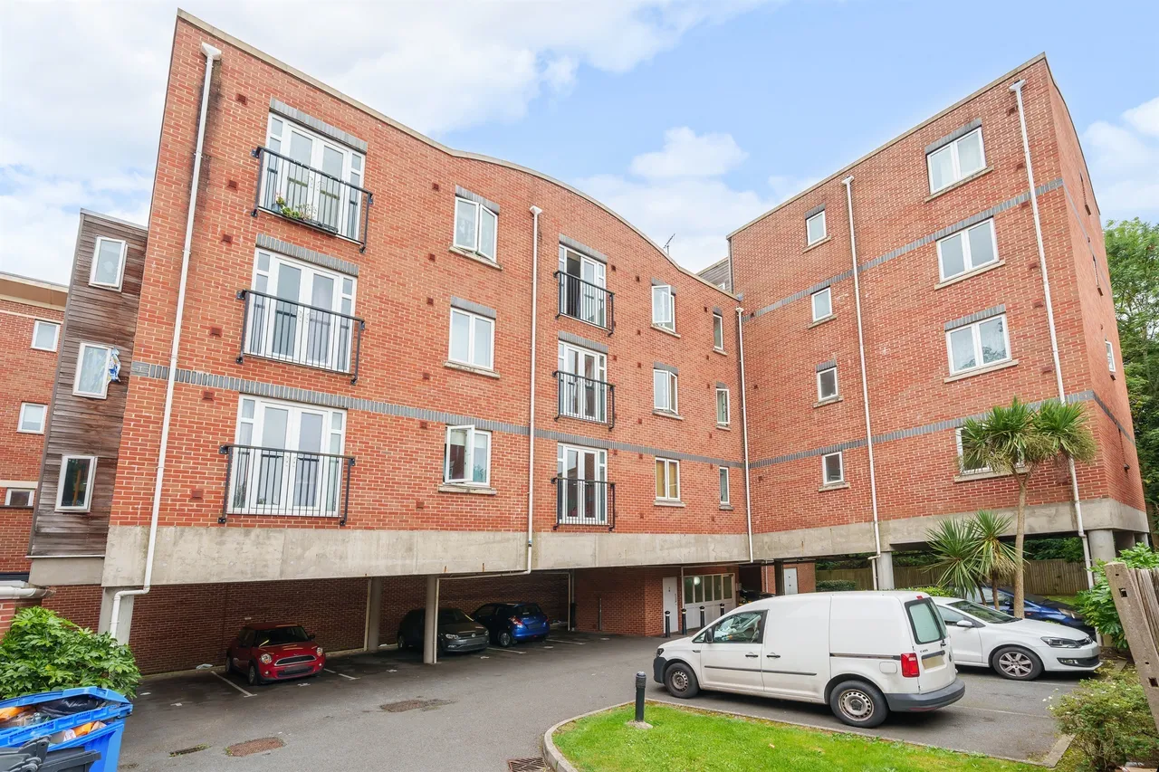 2 bed flat for sale, Grenfell Road, Maidenhead, SL6