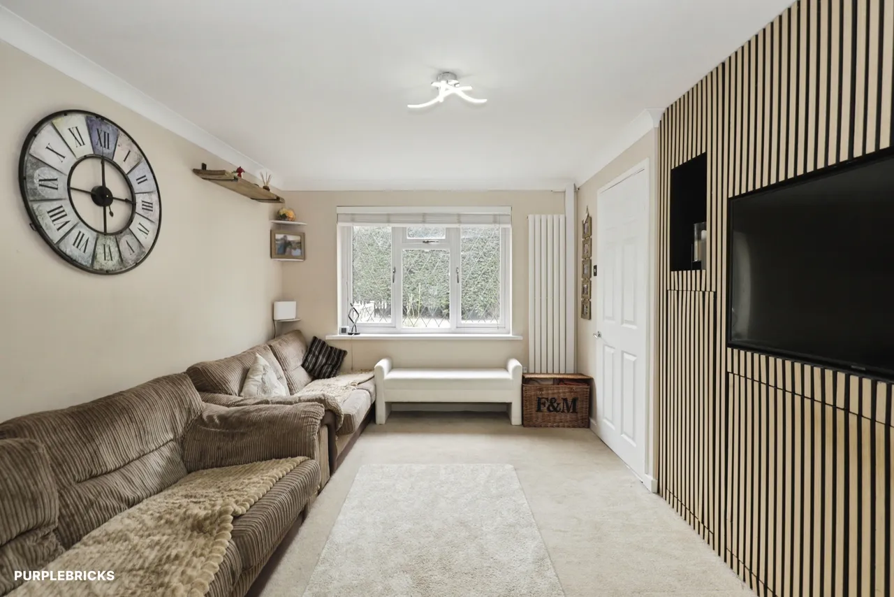 Bankfield, Bardsey, LS17, photo 4