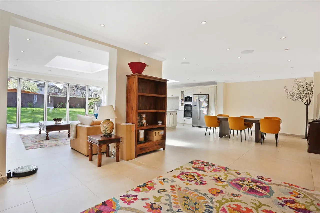 Meadowside Road, South Cheam, SM2 7PF, photo 7