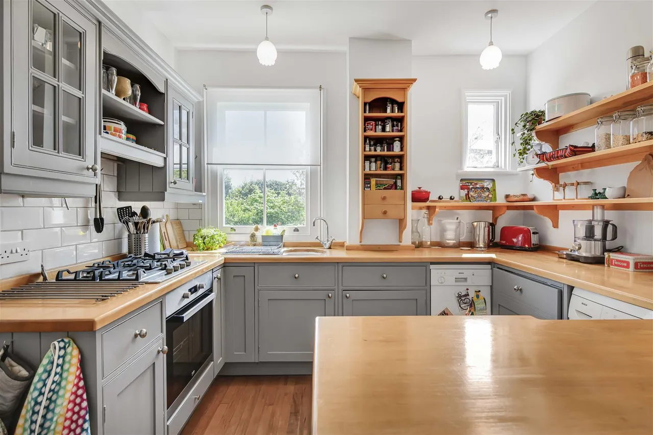 Erpingham Road, Putney, SW15, photo 2