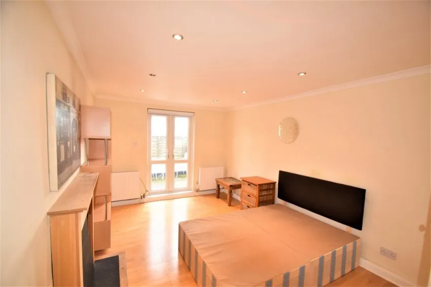 Hadyn Park Road, W12, photo 2