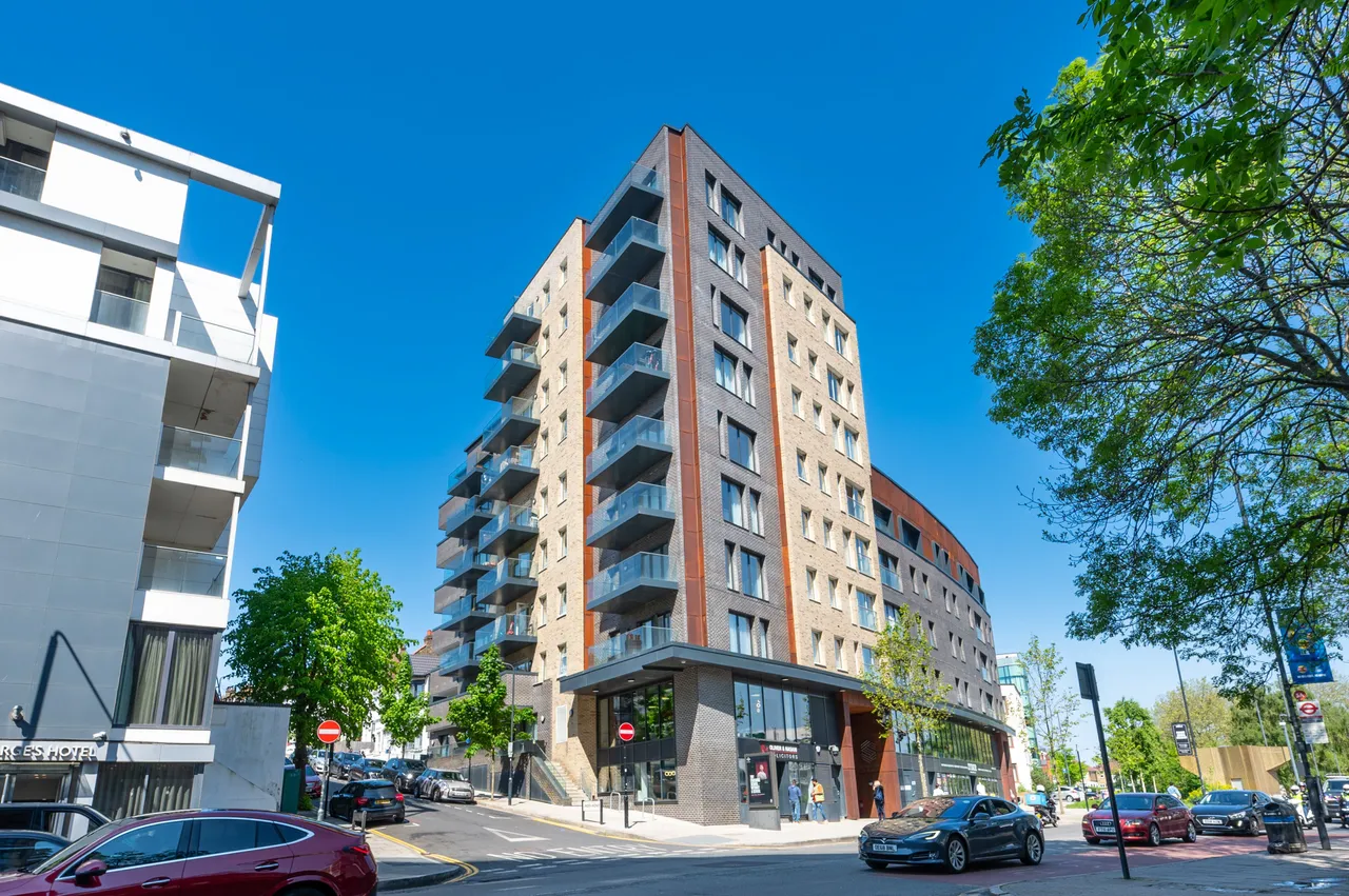 2 bed flat for sale, Wembley, HA9