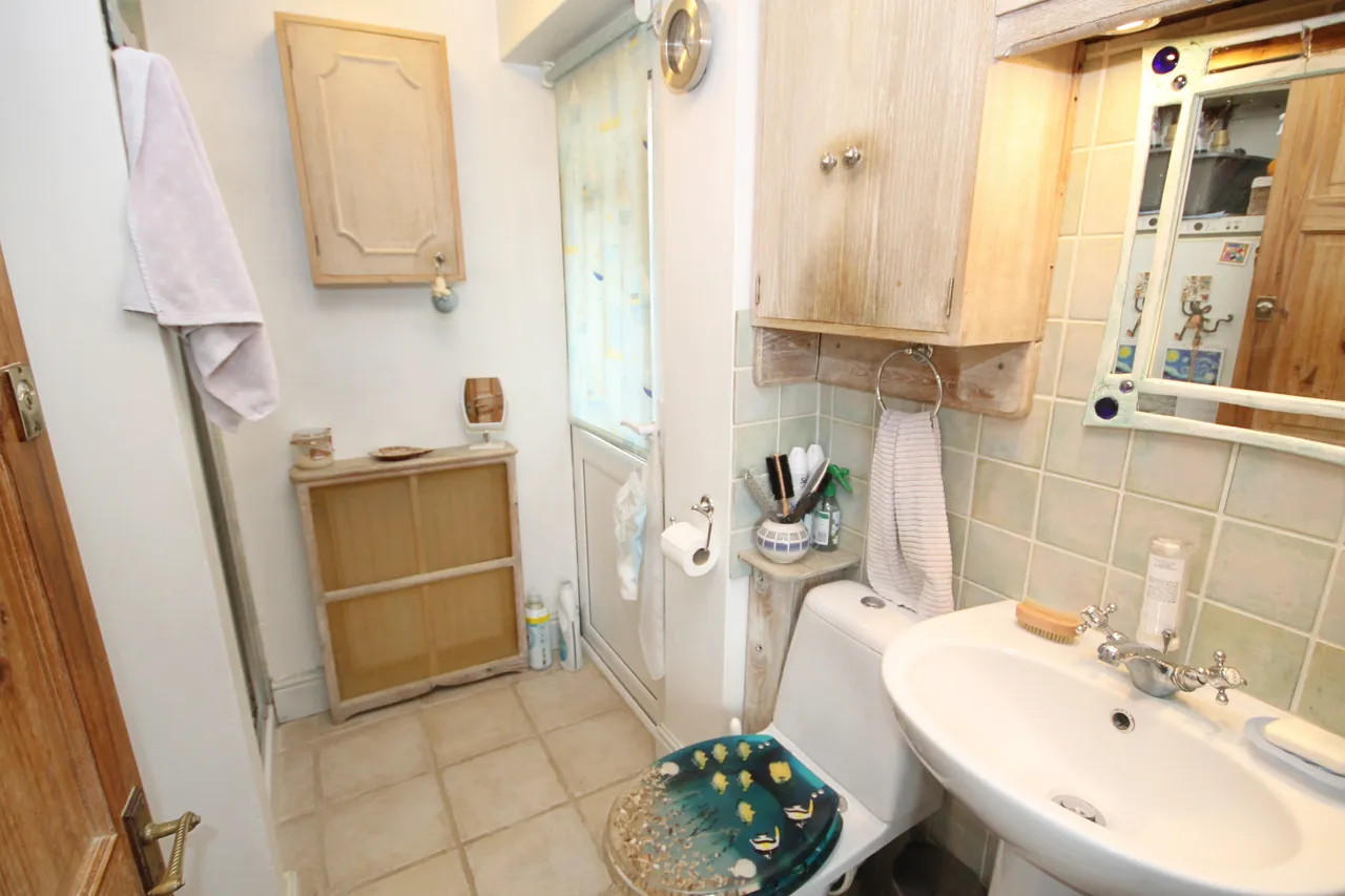 Bennetts Avenue, Greenford, UB6, photo 17