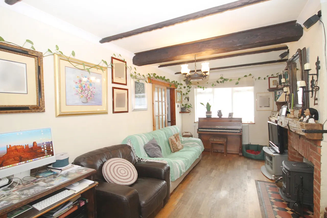 Bennetts Avenue, Greenford, UB6, photo 5