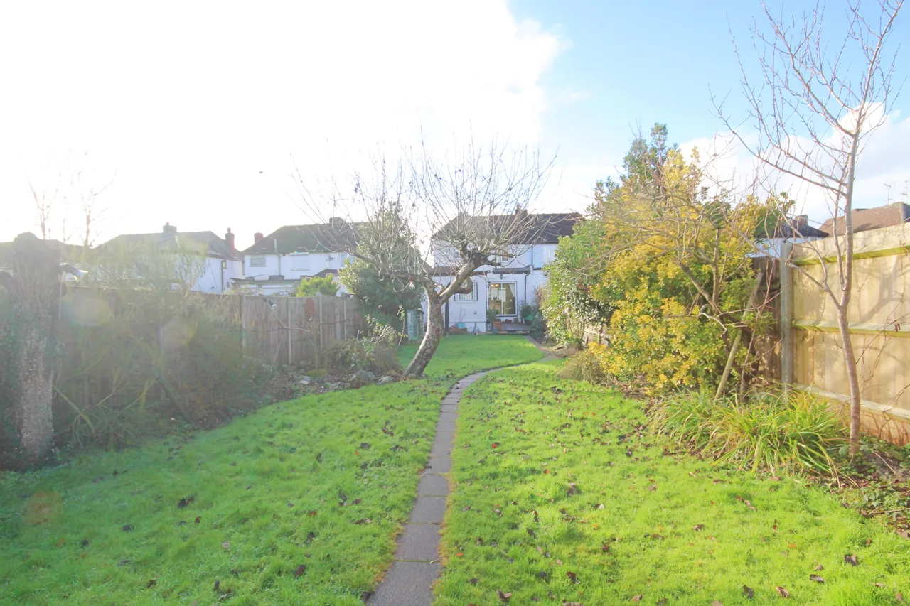 Bennetts Avenue, Greenford, UB6, photo 9