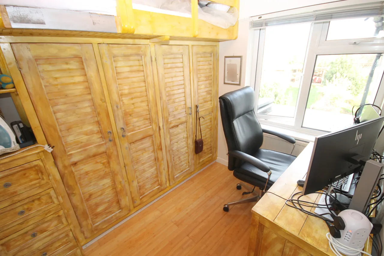 Bennetts Avenue, Greenford, UB6, photo 16