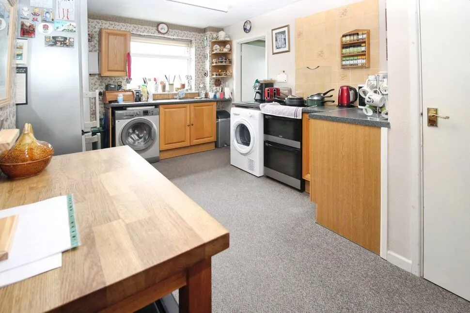 Kingston Avenue, Clevedon, BS21, photo 2