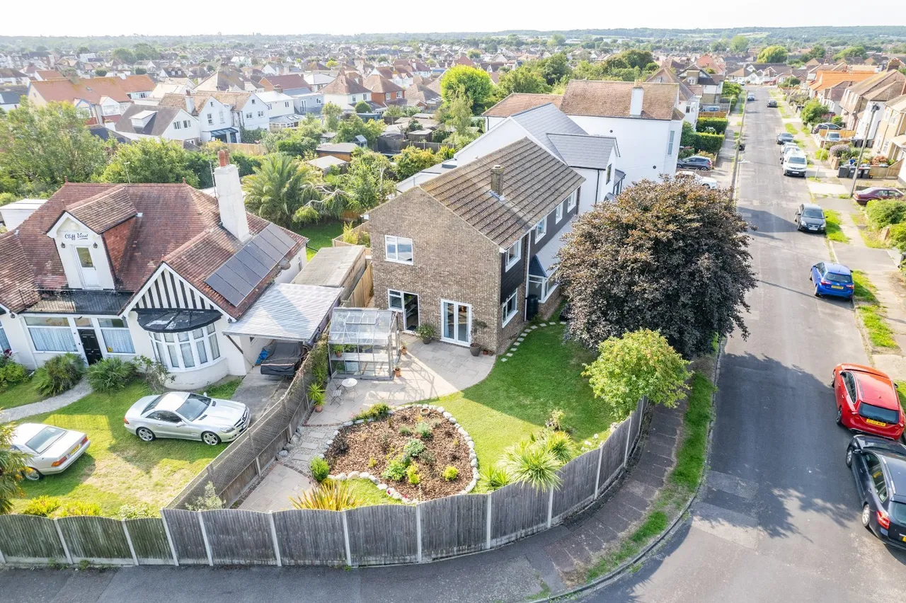 Ridgeway Cliff, Herne Bay, CT6, photo 29
