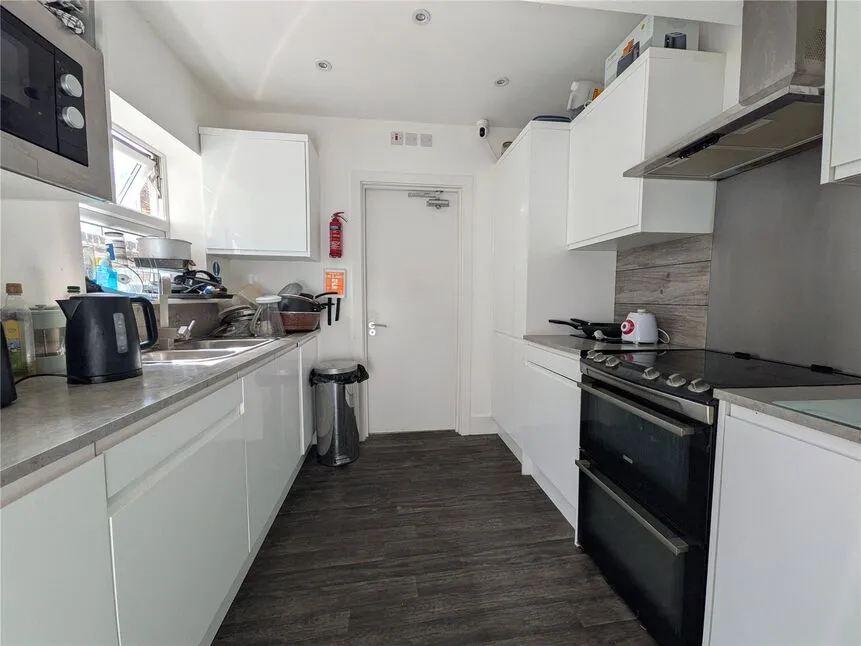 Broadway, Sheerness, Kent, ME12, photo 2