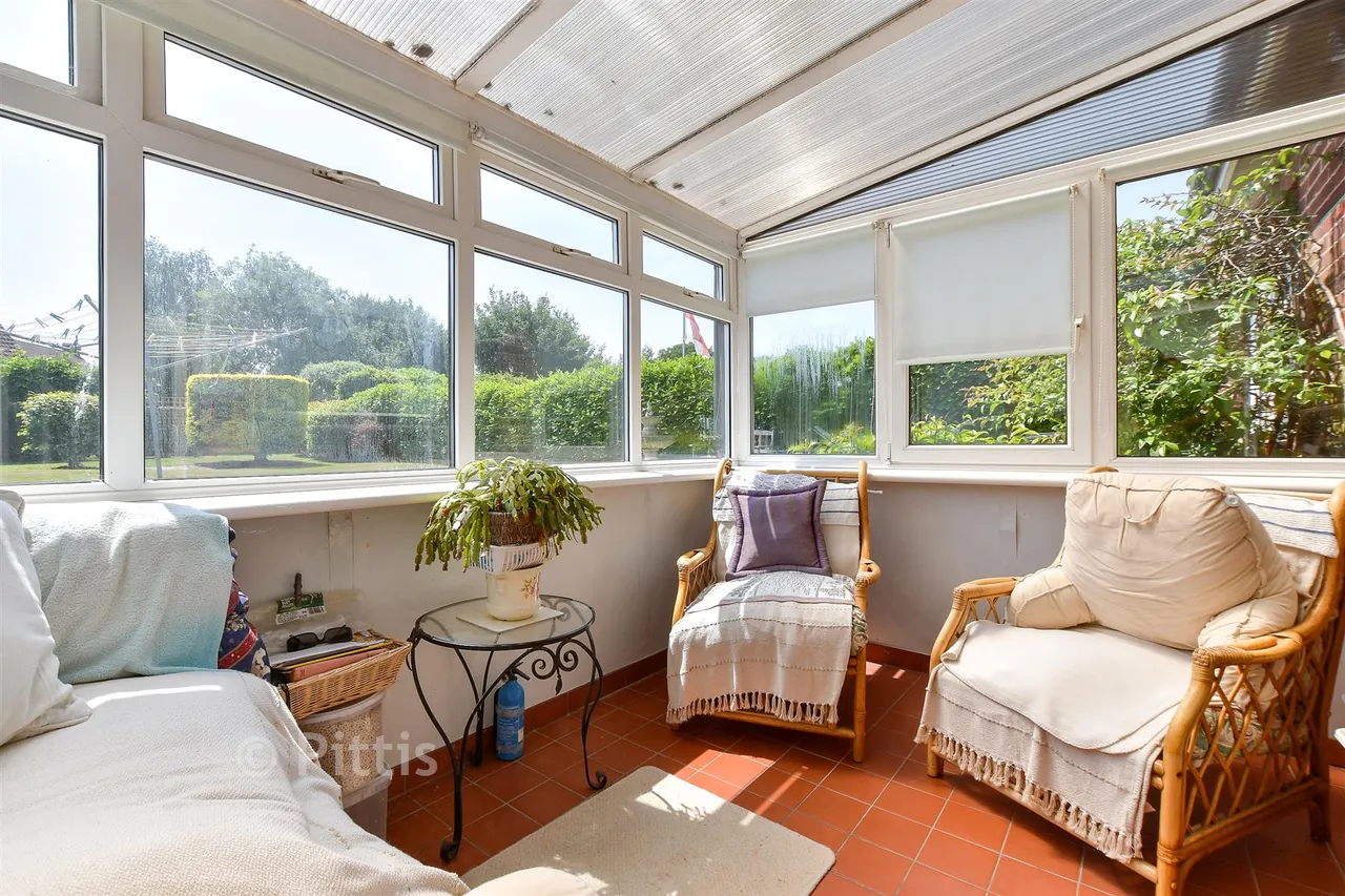 Ratcliffe Avenue, Ryde, PO33, photo 11