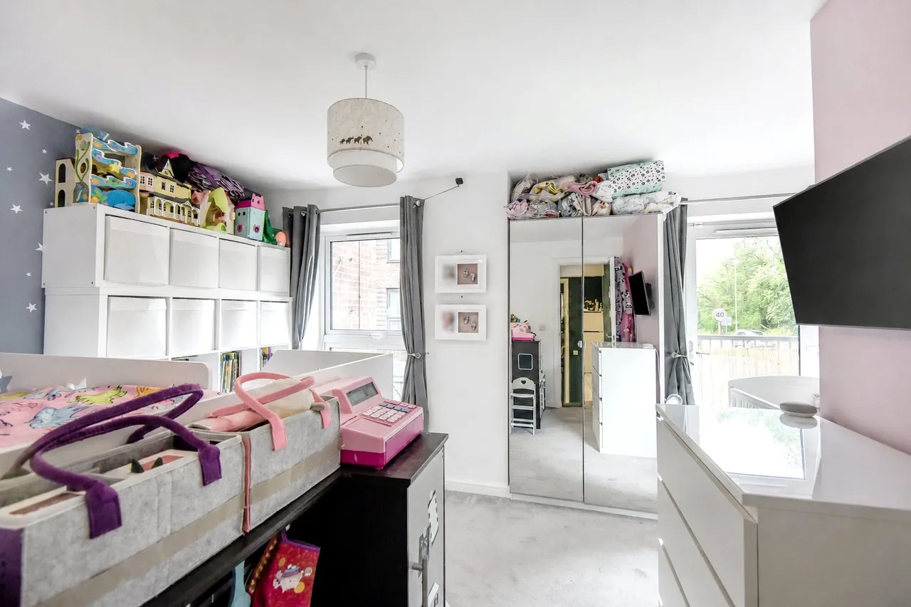 Station Road, Hook, Hampshire, RG27 9QF, photo 12
