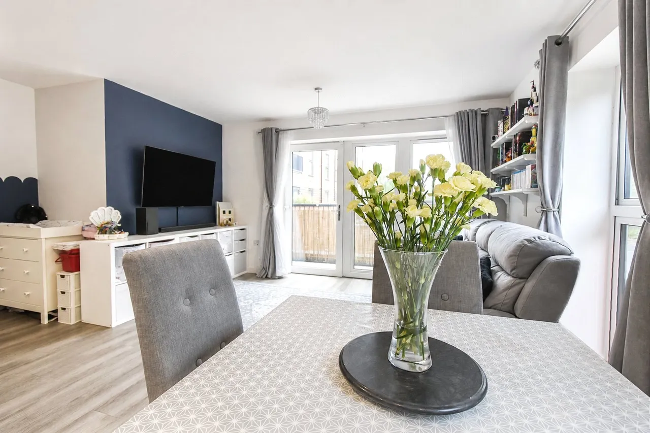 Station Road, Hook, Hampshire, RG27 9QF, photo 10
