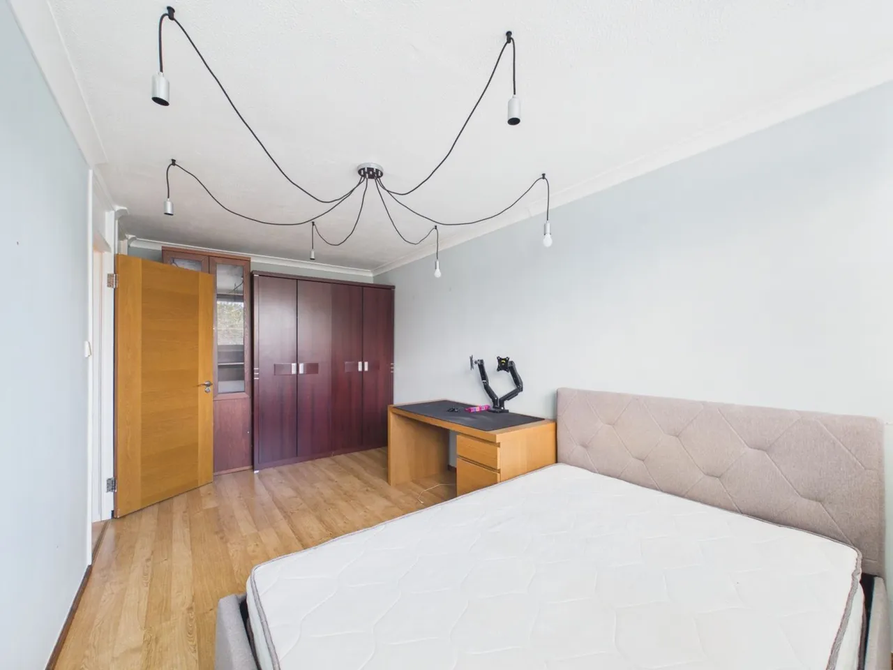 Swan Lane, London, N20, photo 12