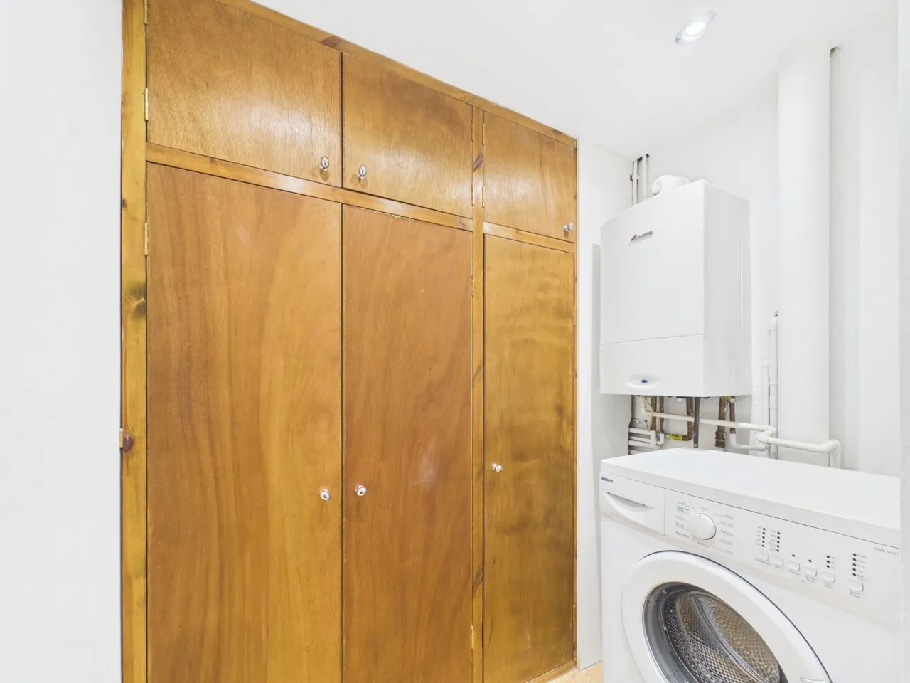 Swan Lane, London, N20, photo 9