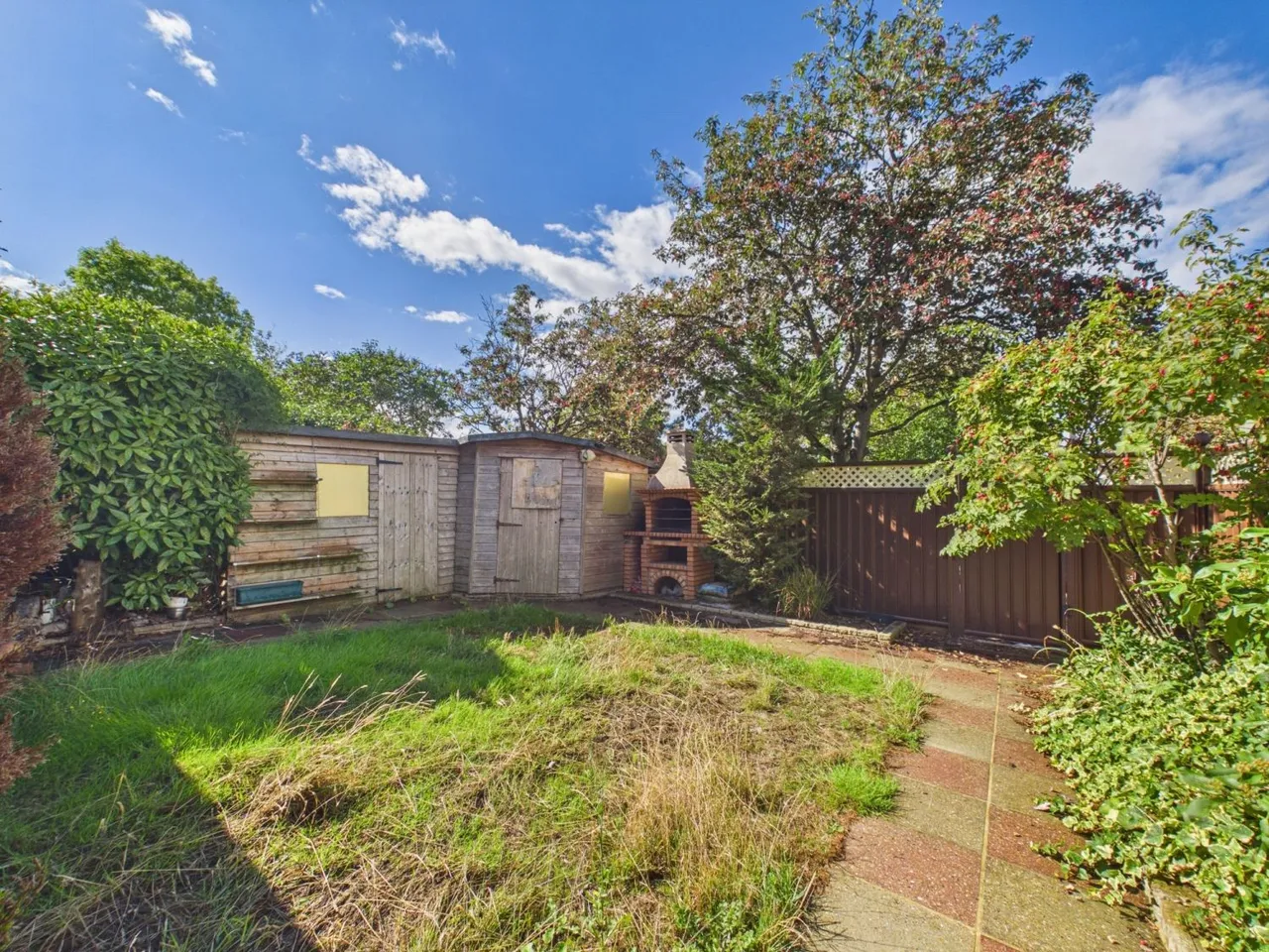 3 bed house for sale, Swan Lane, London, N20
