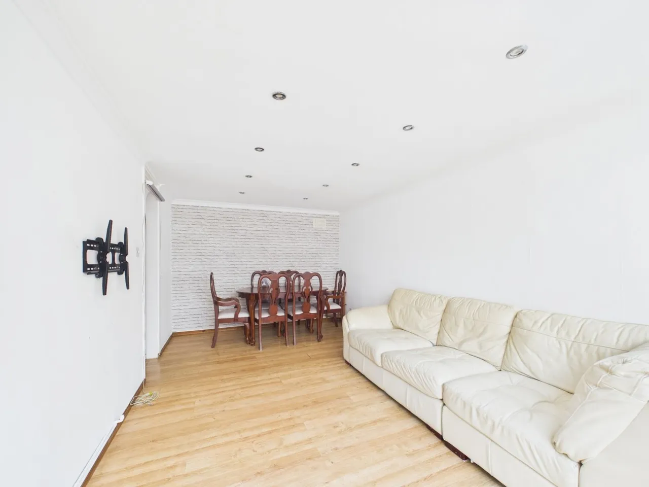Swan Lane, London, N20, photo 4