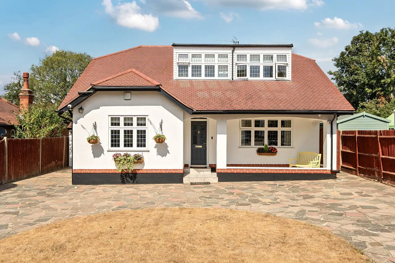 5 bed house for sale — Park Avenue, BR6
