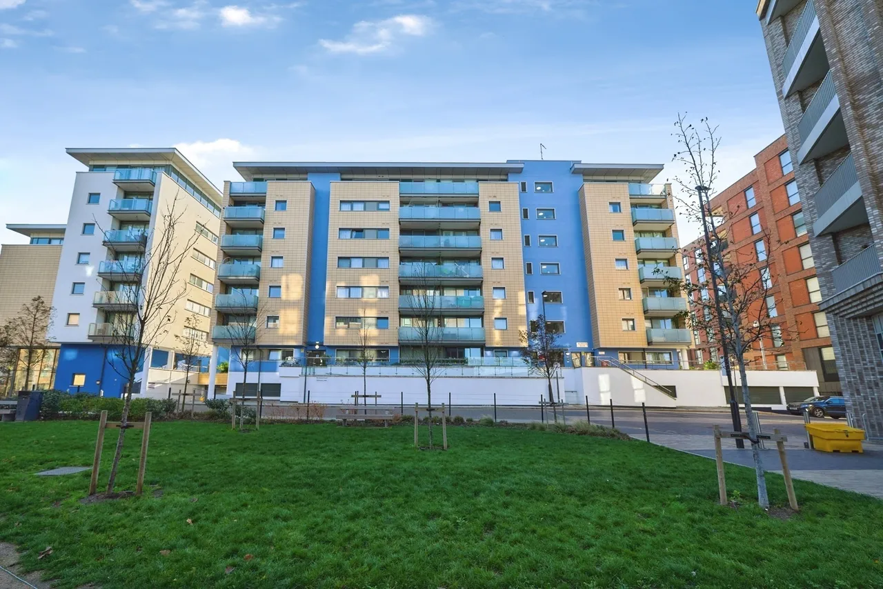 Gallions Road, London, E16, photo 9