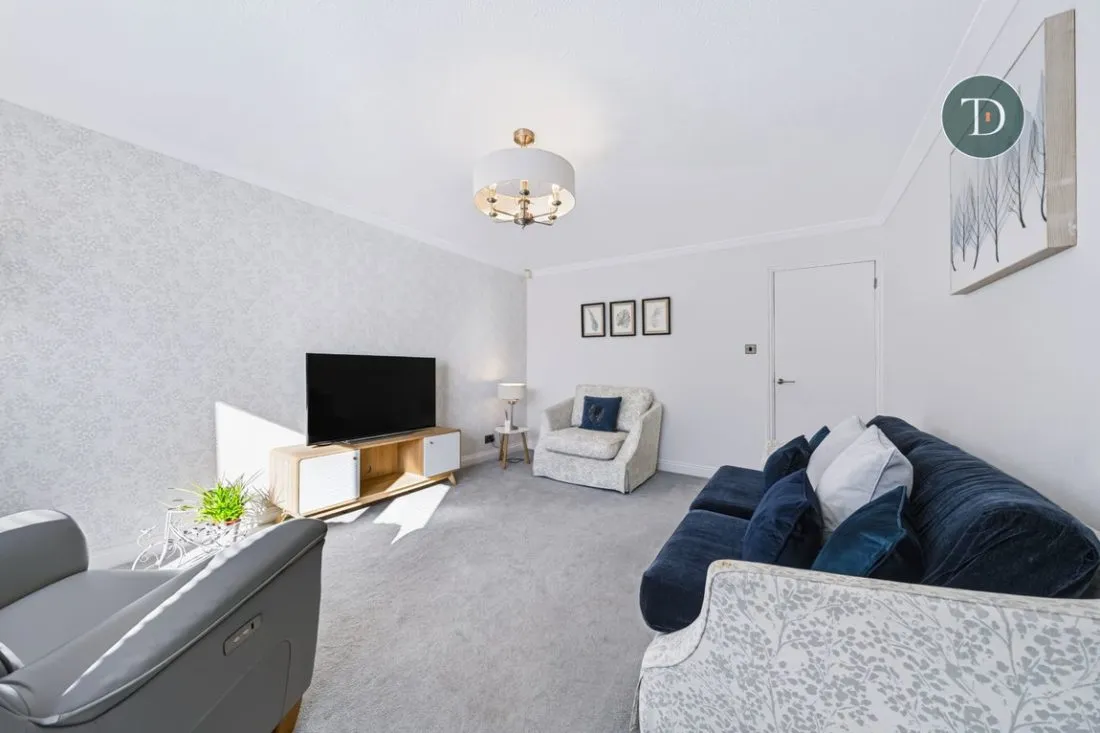 Larchdale Close, Whitby, CH66, photo 10