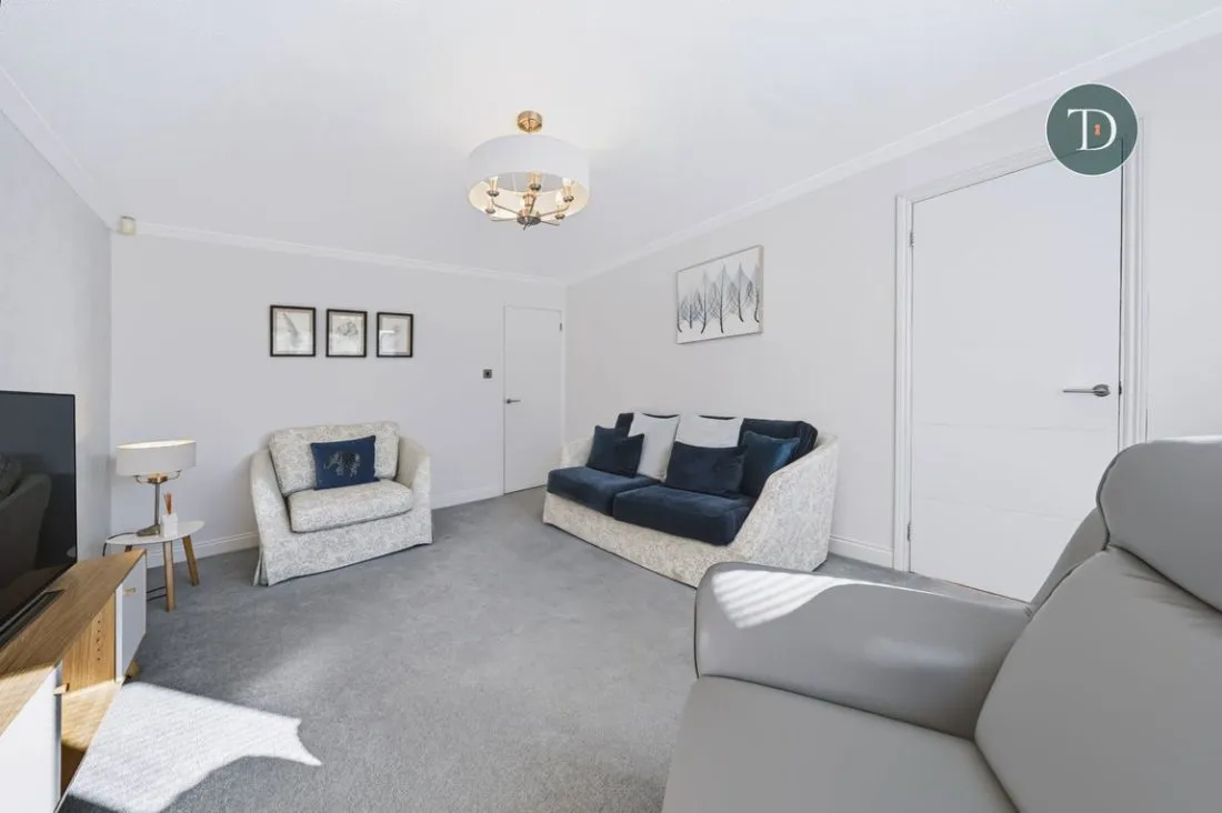 Larchdale Close, Whitby, CH66, photo 11