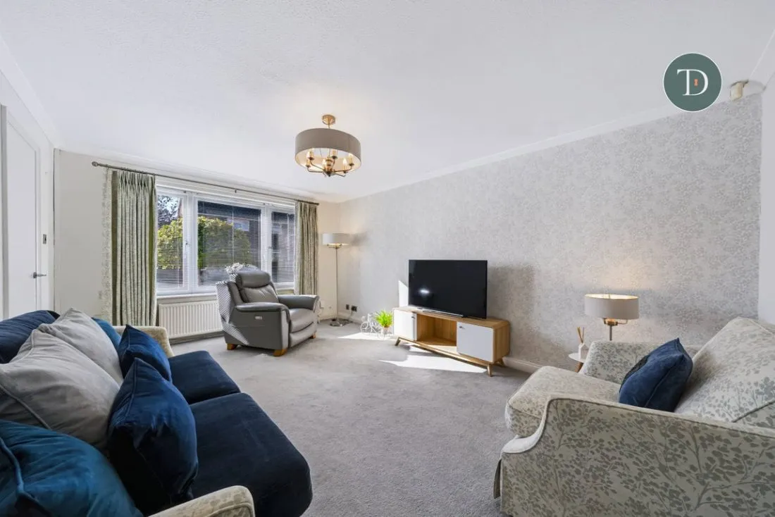 Larchdale Close, Whitby, CH66, photo 13