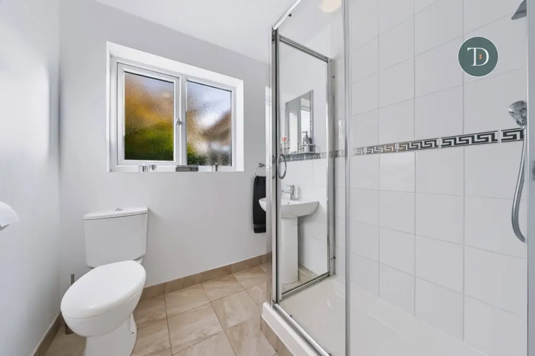 Larchdale Close, Whitby, CH66, photo 22