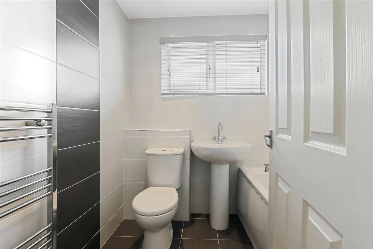 Cedar Place, Greenhills, East Kilbride, South Lanarkshire, G75, photo 6