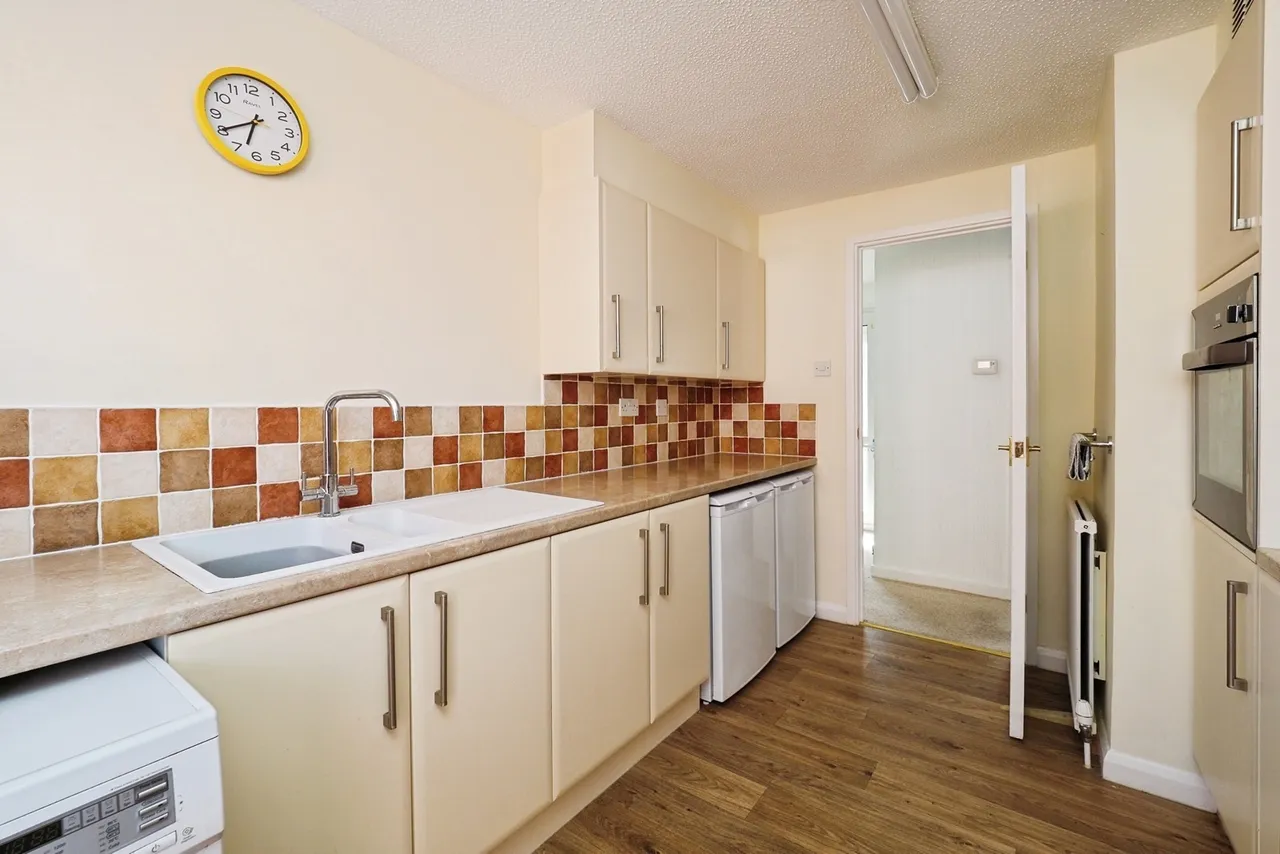 Pimlico Avenue, Bramcote, Nottingham, Nottinghamshire, NG9, photo 4