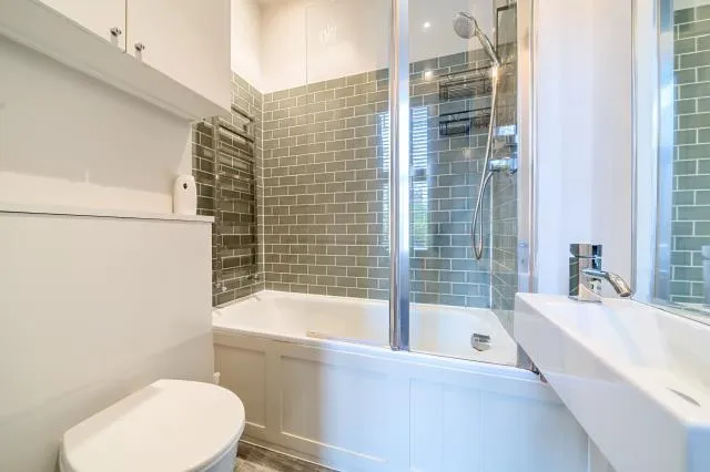 Kings Road, Richmond, TW10, photo 10