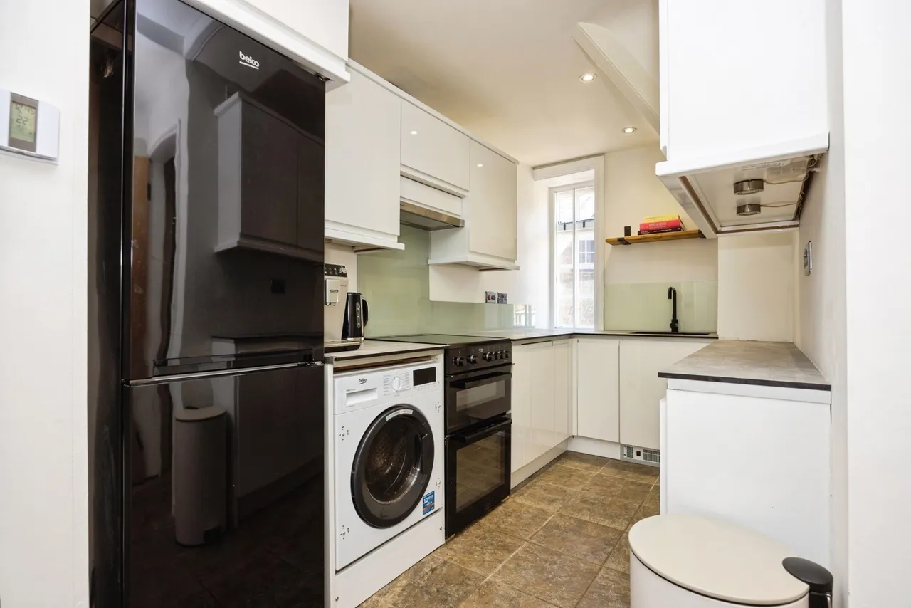 Portsmouth Road, Guildford, GU2, photo 5