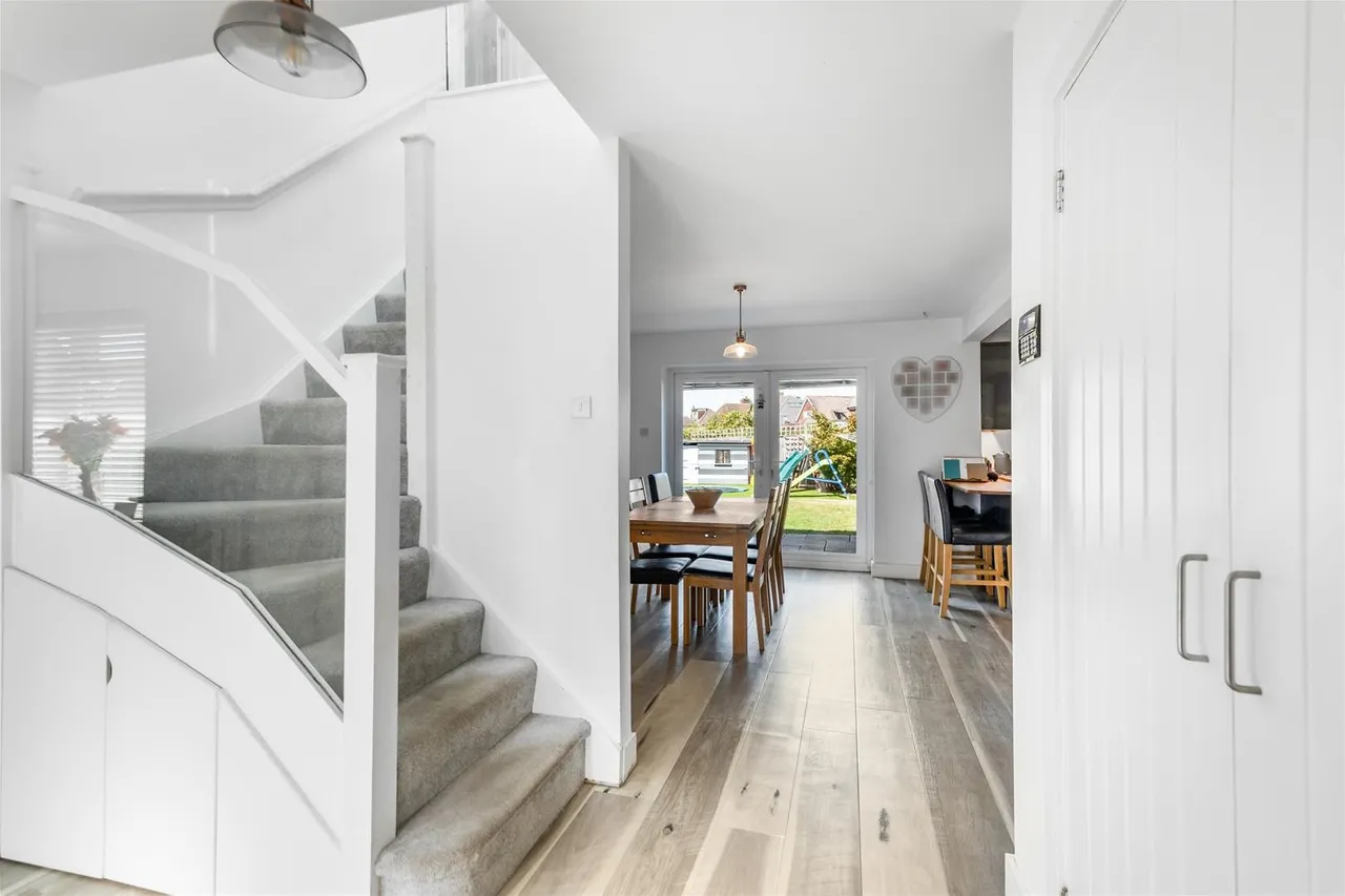 Kings Road, Horsham, West Sussex RH13 5PP, photo 5