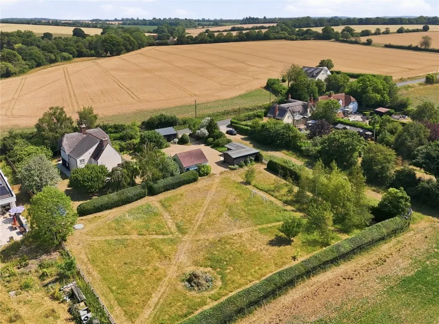 with 5 bedrooms in Radwinter, Nr Saffron Walden, CB10, photo 2