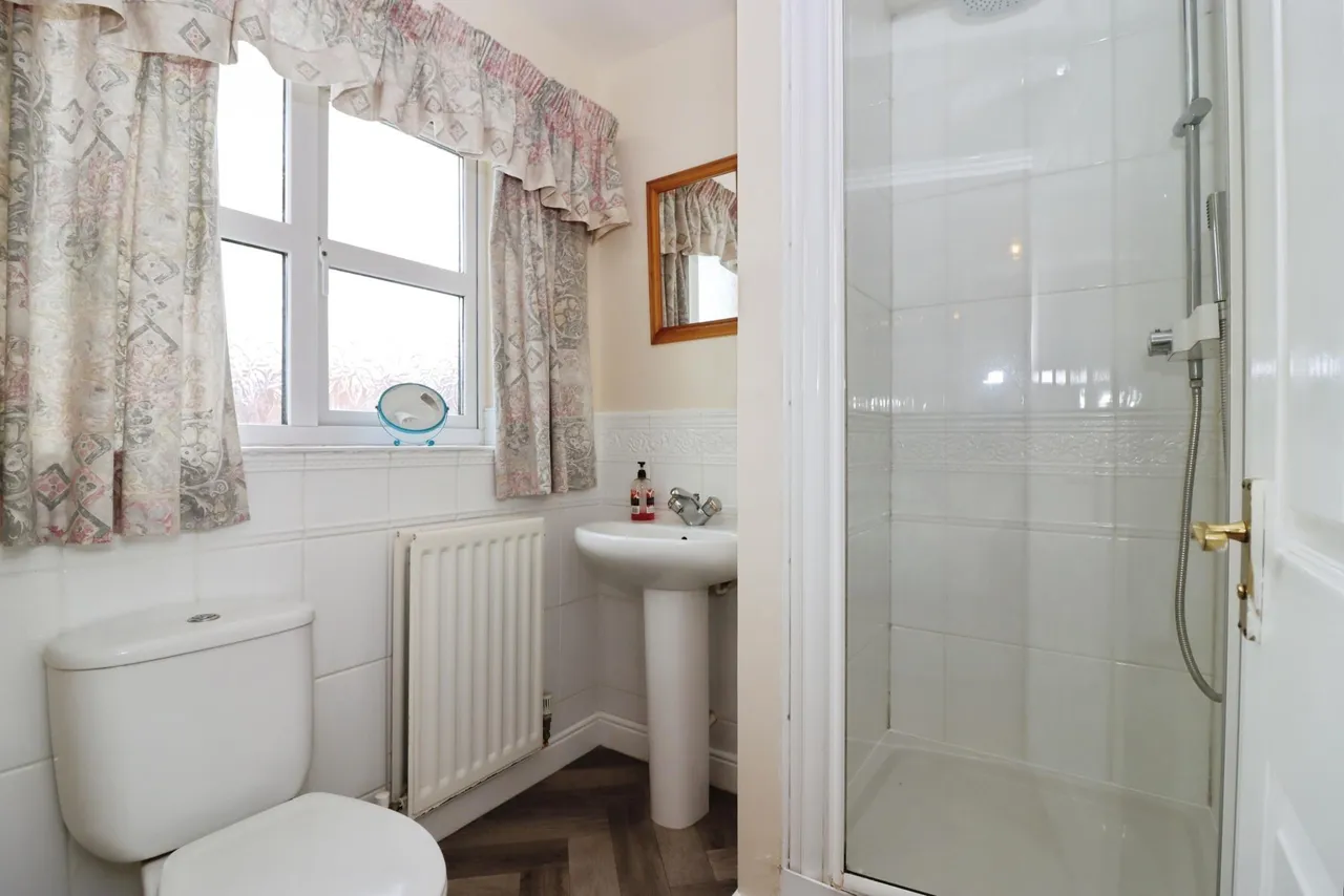Worcester Close, Chesterfield, S45, photo 17