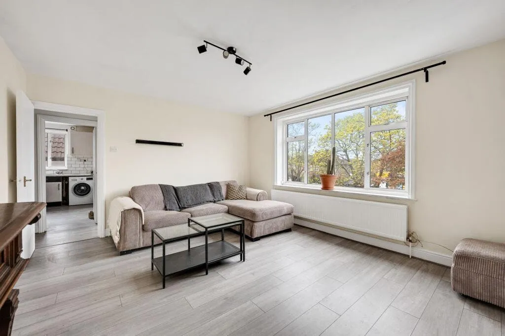 2 bed flat for sale — Turpington Lane, Bromley, BR2