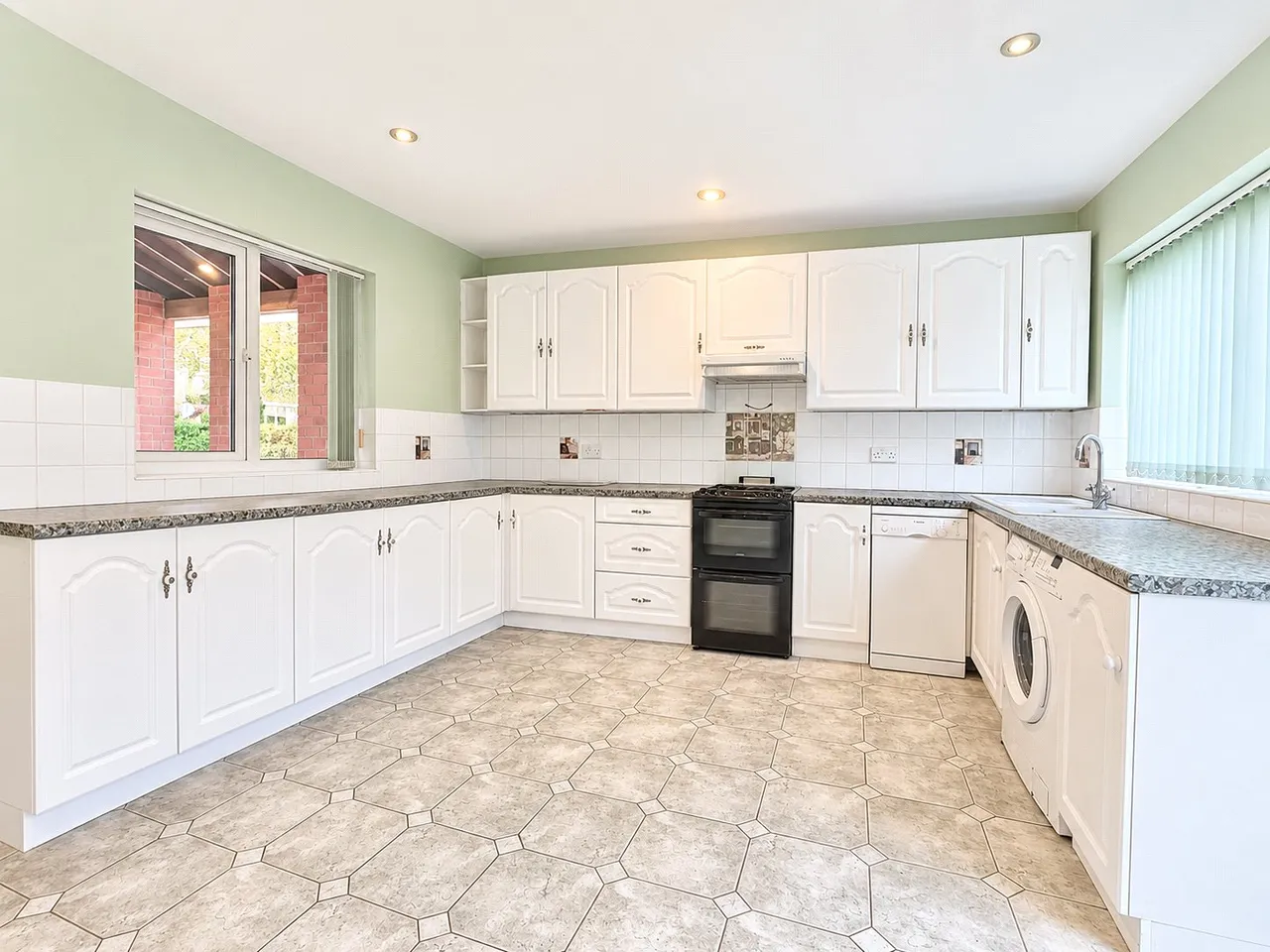 Holmefield Road, Liverpool, L19, photo 9