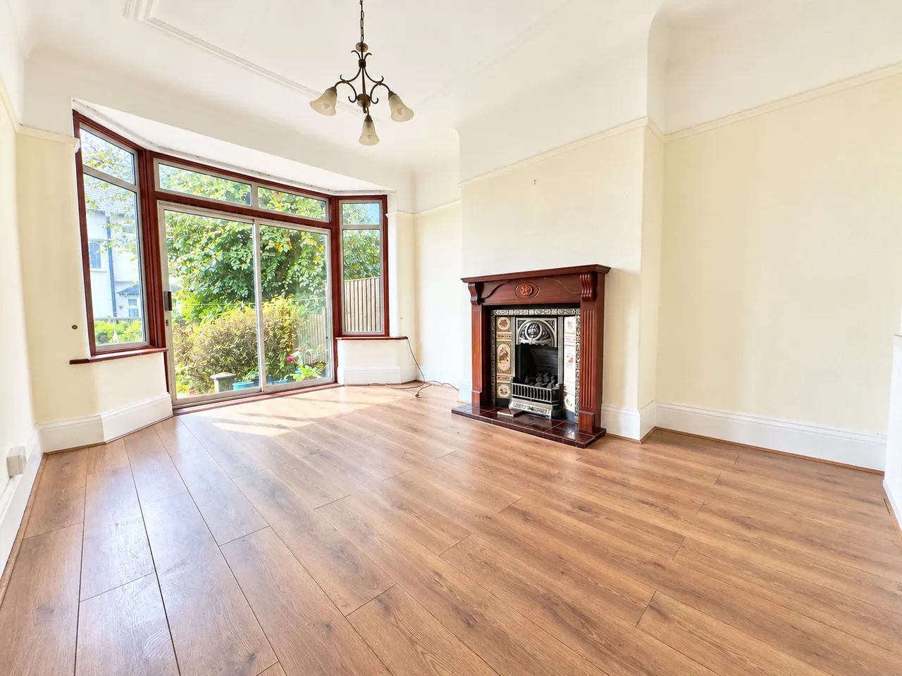 Holmefield Road, Liverpool, L19, photo 3
