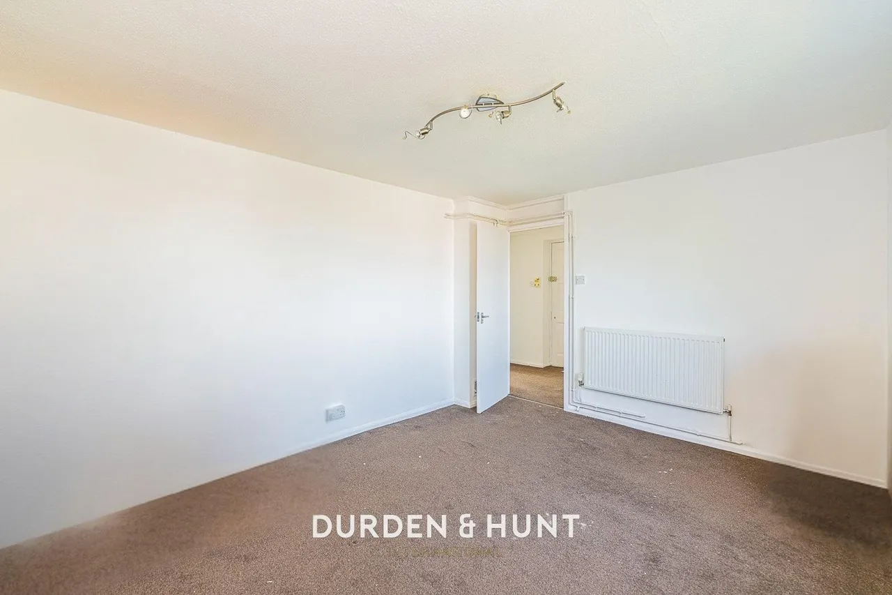 Avelon Road, Rainham, RM13, photo 8