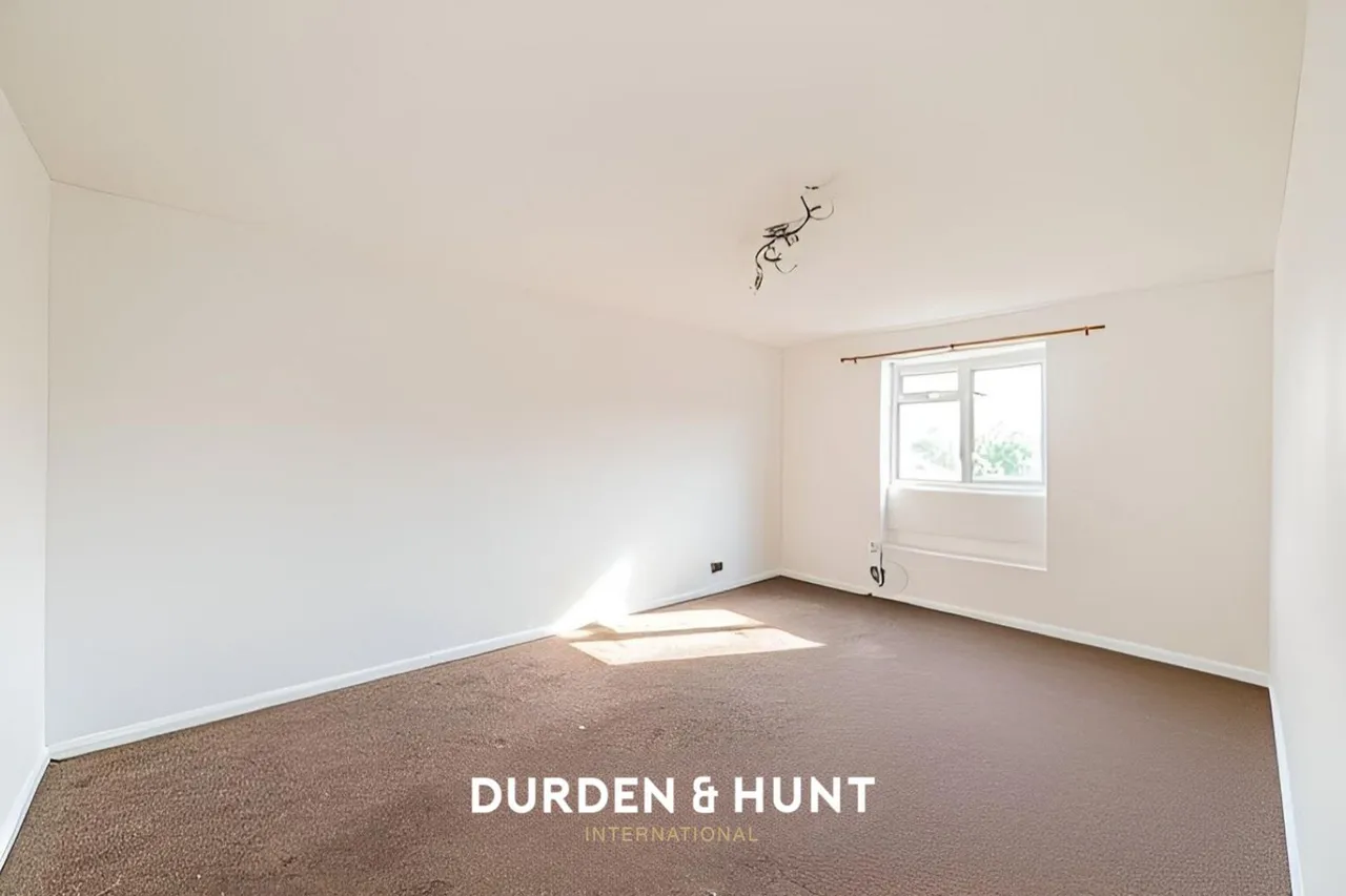 Avelon Road, Rainham, RM13, photo 6