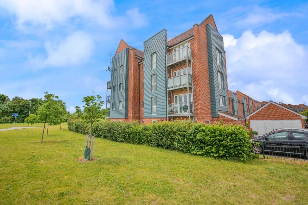 2 bed flat for sale — Somers Way, Eastleigh, SO50 5TQ