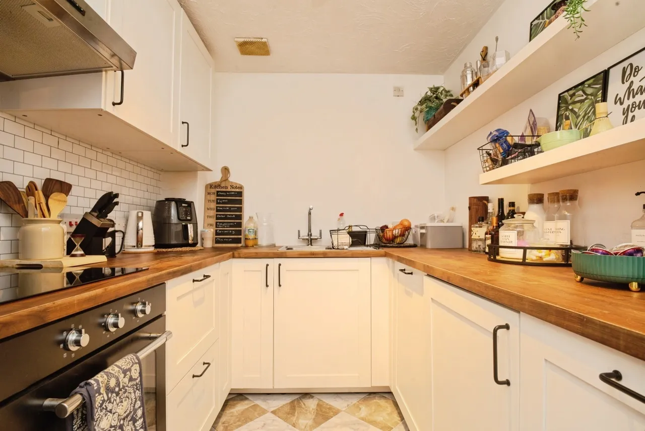 Seager Drive, CARDIFF, South Glamorgan, CF11, photo 6
