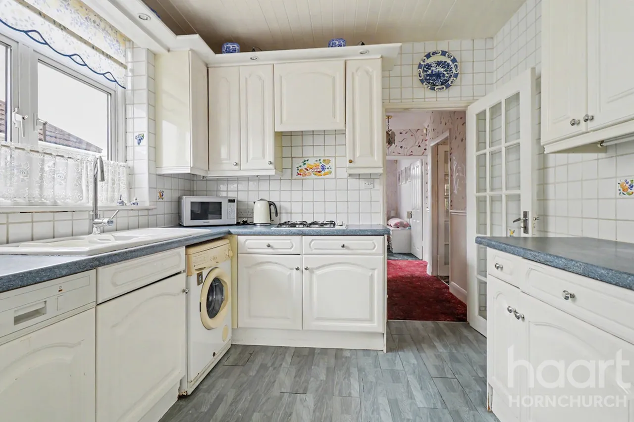 Fairfield Close, Hornchurch, RM12, photo 6