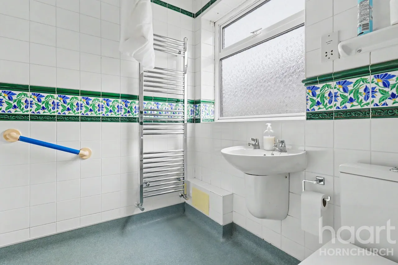 Fairfield Close, Hornchurch, RM12, photo 7