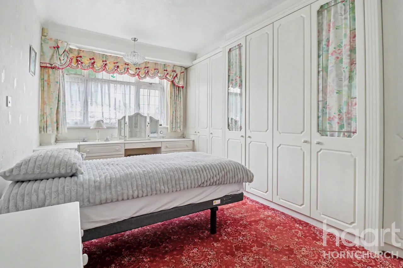 Fairfield Close, Hornchurch, RM12, photo 9