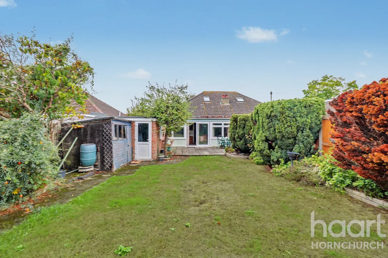 Fairfield Close, Hornchurch, RM12, photo 2