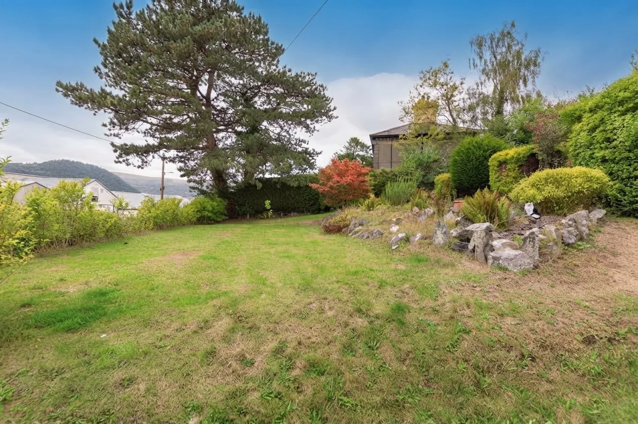 Talybont Road, Llanrwst, LL26, photo 28