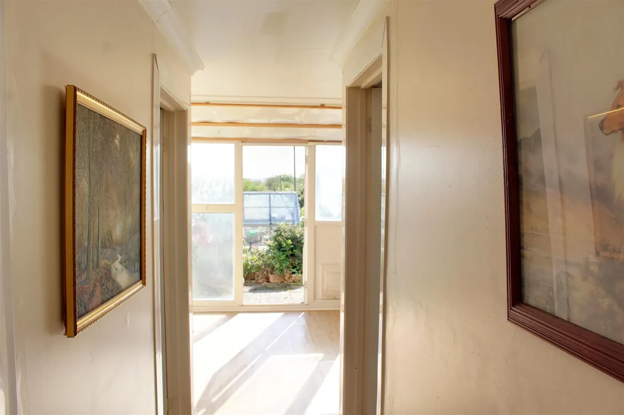 Park Road, Northaw EN6 4NU, photo 14