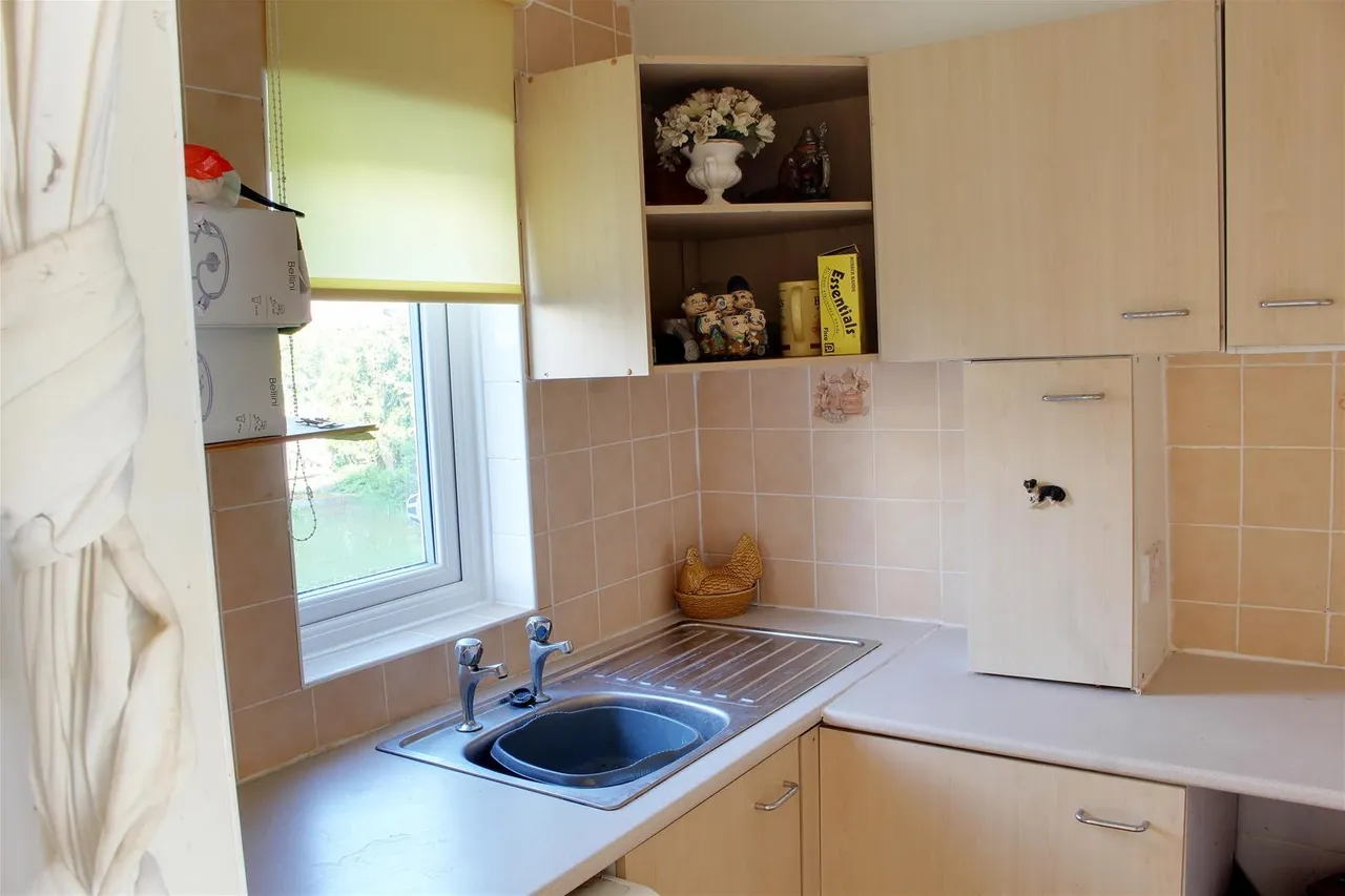 Park Road, Northaw EN6 4NU, photo 13